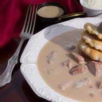 Biscuit sausage gravy