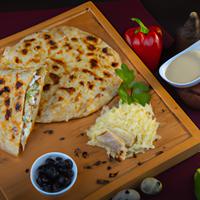 Chicken cheese qusedilla