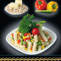 Cold macaroni with veggies