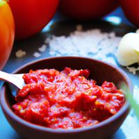 Crushed tomatoes sauce