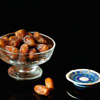 Deglet noor dates