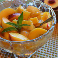 Diced peaches in juice