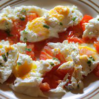 Egg whites with tomato
