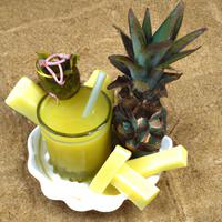 Fresh fruit cup with pineapple juice
