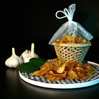 Fried garlic chips