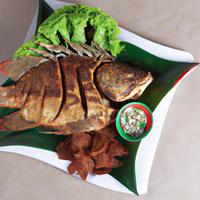 Fried tilapia fish head