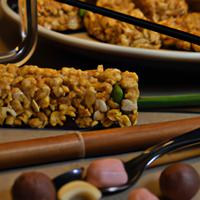 Granola bar peanut and chocolate