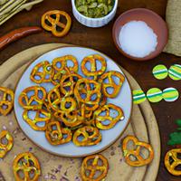 Guacamole pretzel crisps