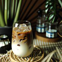 Iced vanilla oat milk latte