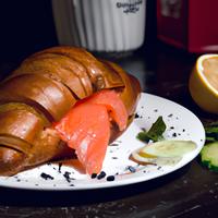 Lox croissant