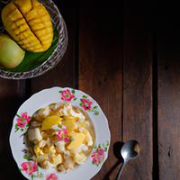 Mango and pomelo salad