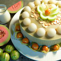 Melon lychee cake