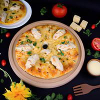 Naan chicken cheese pizza