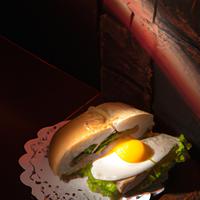 Sandwich with egg
