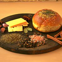 Spice bun with cheese