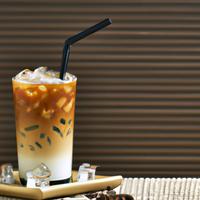 Starbucks grande iced latte