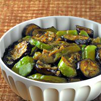 Stir-fry green eggplant