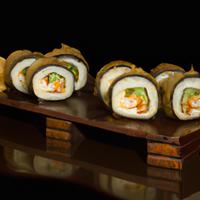 Sushi roll with tempura vegetables