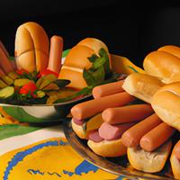 Turkey hot dogs and buns