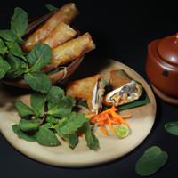 Vietnamese deep fried spring roll