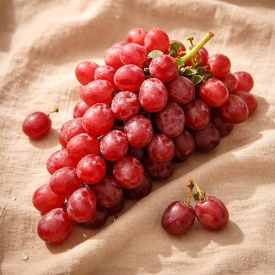 Air chiel red seedless grapes