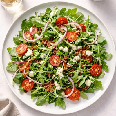Arugula salad with ranch