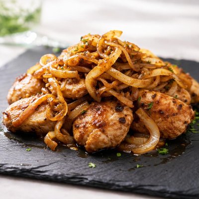 Chicken with onion
