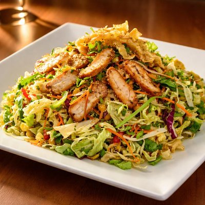 Chinese chickeb salad cheesecake factory