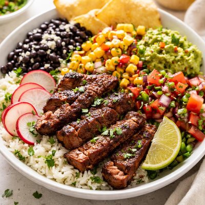 Chipotle carne asada bowl