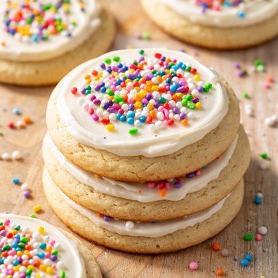 Cookie with frosting and sprinkles