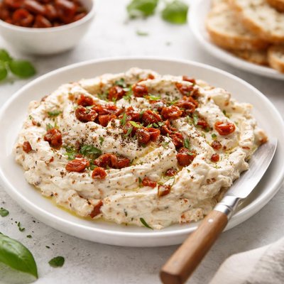Dried tomato cream cheese