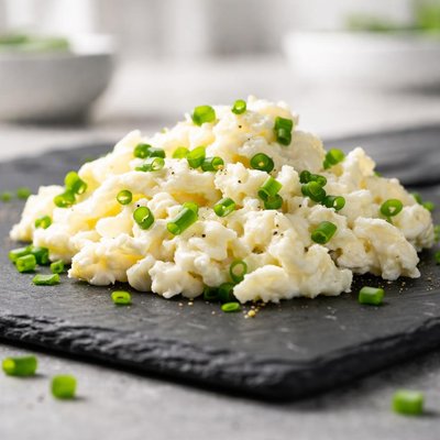 Egg whites with green onion
