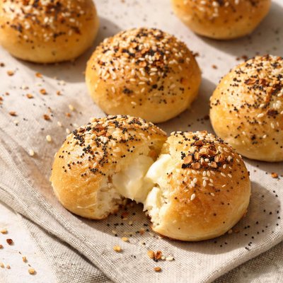 Everything bagel bite