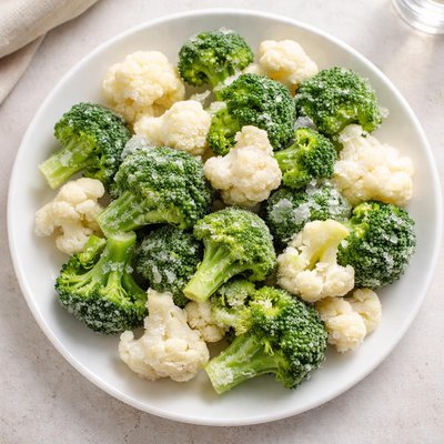 Frozen broccoli an califlower
