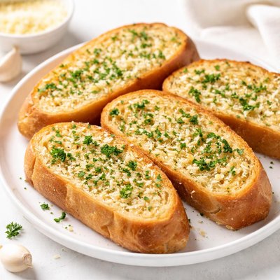 Garlic bread hero