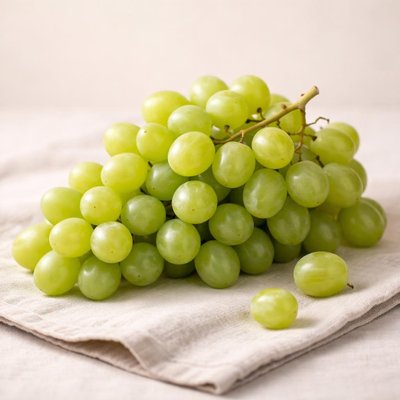 Greem seedless grapes