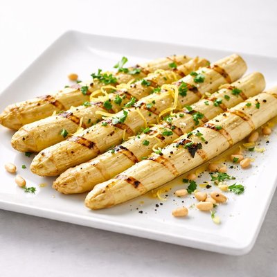 Grilled white asparagus