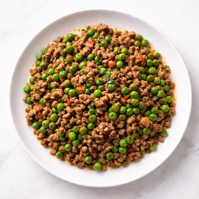 Ground meat with peas