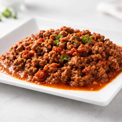 Minced beef in tomato sauce