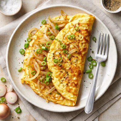 Omelette with onions