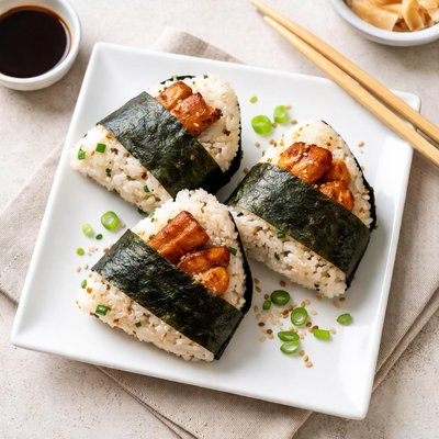 Onigiri with grilled chicken