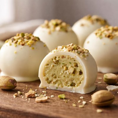 Pistachio white chocolate truffle