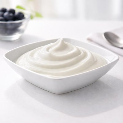 Plain low fat yoghurt