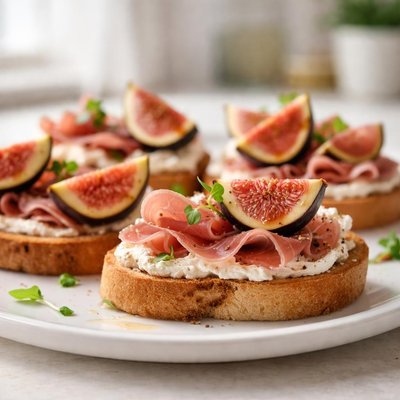 Prosciutto and fig crostini