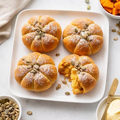 Pumpkin scone cobs bread
