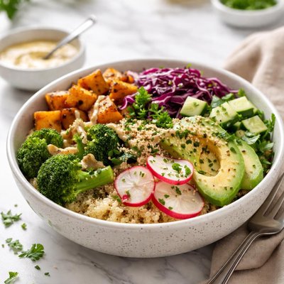 Quinoa bowl with vegetables and sauce