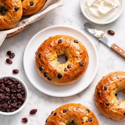 Raisen bagel