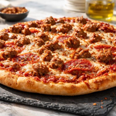 Screamin sicilian sausage pizza