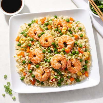 Arroz blanco frito con camarones