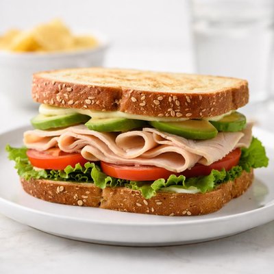 Sliced turkey sandwich
